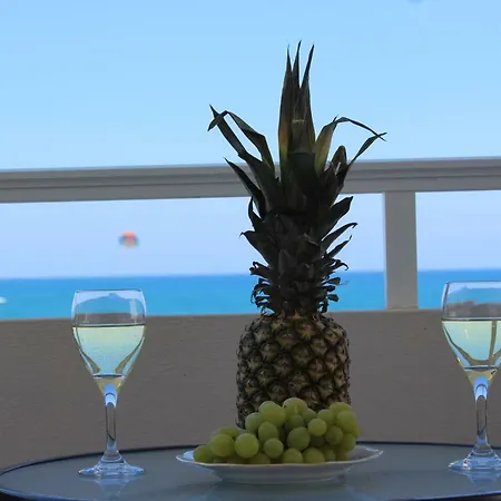 Apartman Amazing Beachfront In
