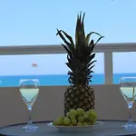 Διαμέρισμα Amazing Beachfront In