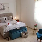 Amazing Beachfront In * Χερσόνησος