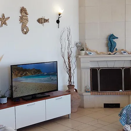 Διαμέρισμα Amazing Beachfront In *