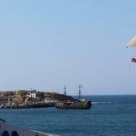 Amazing Beachfront In Апартаменты Херсониссос
