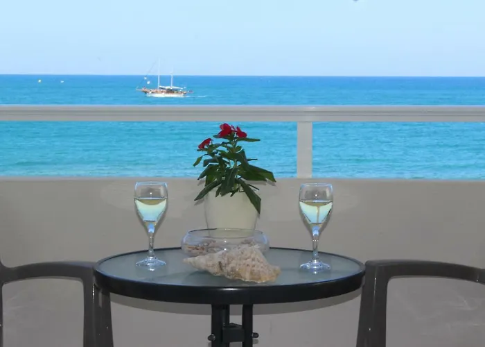 Lägenhet Amazing Beachfront In Hersonissos (Crete)